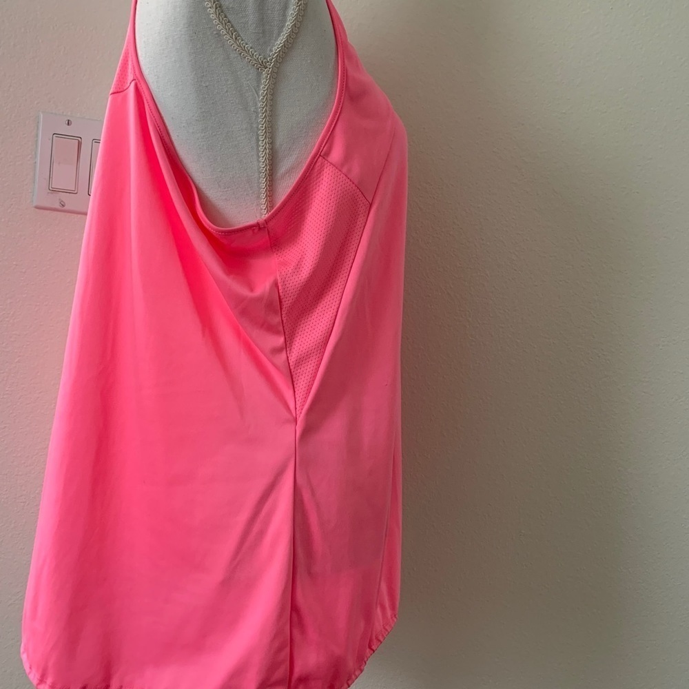 Sports top - Picture 2 of 6